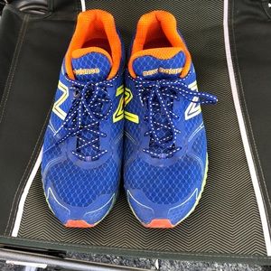 New balance men’s athletic shoes